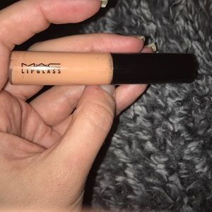 MAC Cosmetics- Lip Gloss - Please Me (A94)